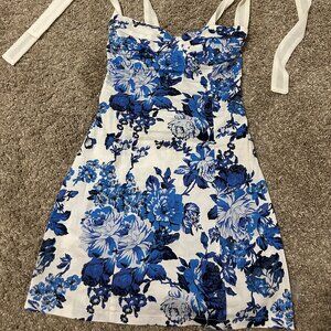 discontinued Beginnings Boutique Blue Floral Mini Dress